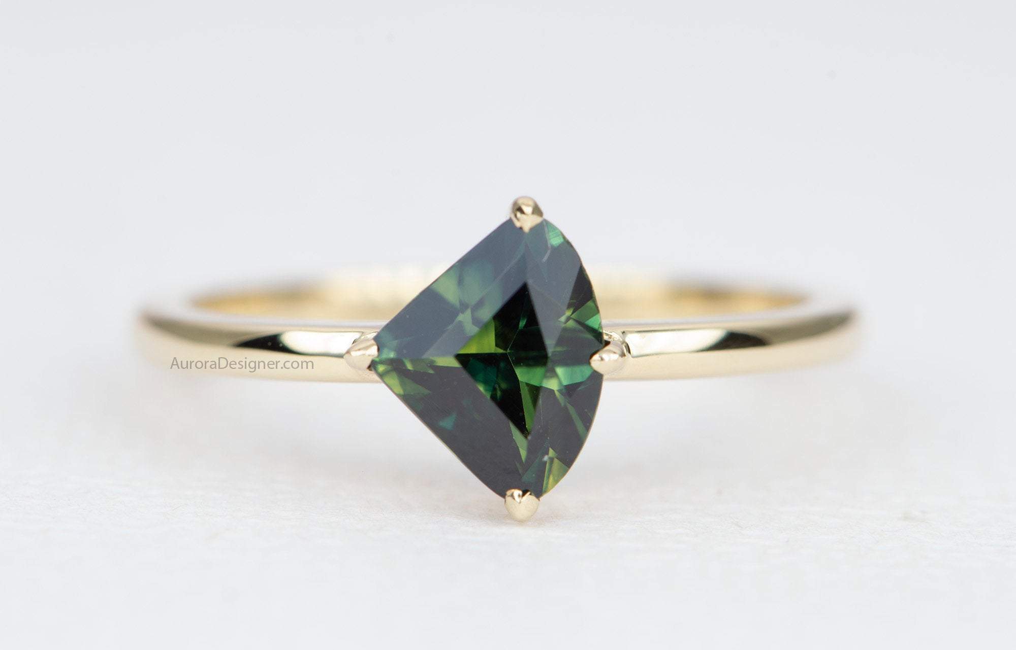 Emerald Cut Sapphire With Triangle Diamonds Green Sapphire 