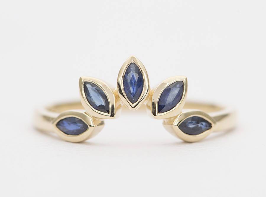 Blue sapphire hot sale crown ring